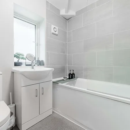 Holiday home Monthly 30% Off - Perfect For Families & Corporates - 7 Beds Leeds (West Yorkshire)