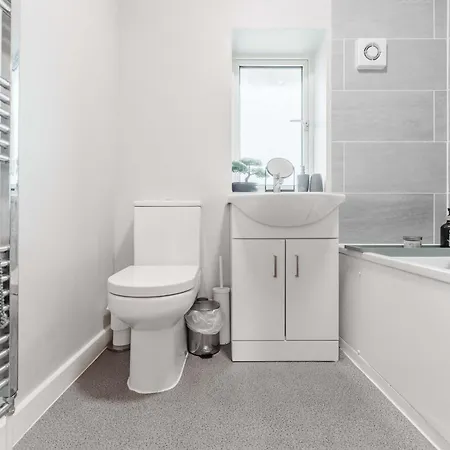 Monthly 30% Off - Perfect For Families & Corporates - 7 Beds Holiday home