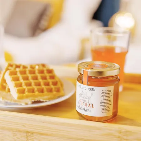 Monthly 30% Off - Perfect For Families & Corporates - 7 Beds Leeds (West Yorkshire)