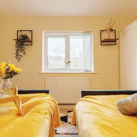 Holiday home Monthly 30% Off - Perfect For Families & Corporates - 7 Beds
