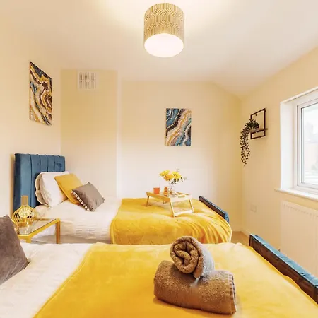 Monthly 30% Off - Perfect For Families & Corporates - 7 Beds Holiday home