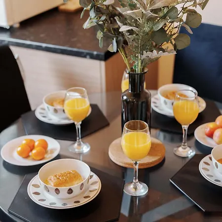 Monthly 30% Off - Perfect For Families & Corporates - 7 Beds * Leeds (West Yorkshire)