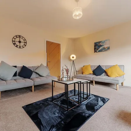 Holiday home Monthly 30% Off - Perfect For Families & Corporates - 7 Beds