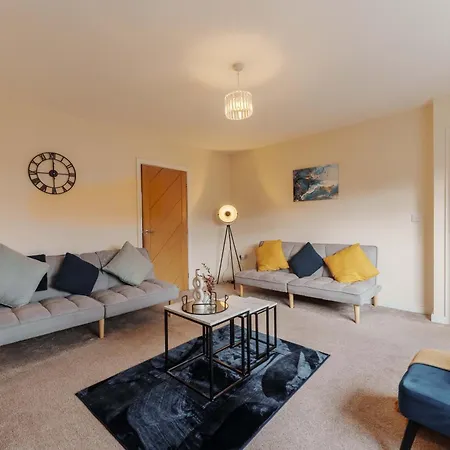 Monthly 30% Off - Perfect For Families & Corporates - 7 Beds Holiday home